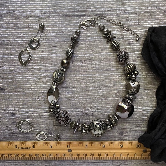 Silver Tone & Black Premier Design Necklace & Lia Sophia Pierced Earrings - Picture 4 of 5